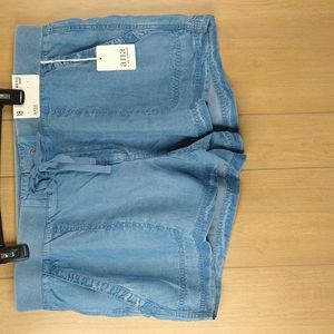 a.na. Women LT Chambray Mid-Rise Short Size:18
